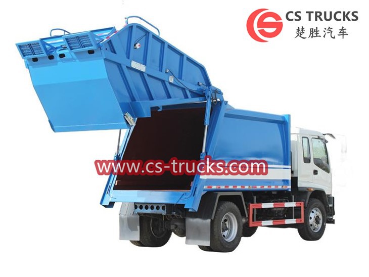 Back loading garbage truck