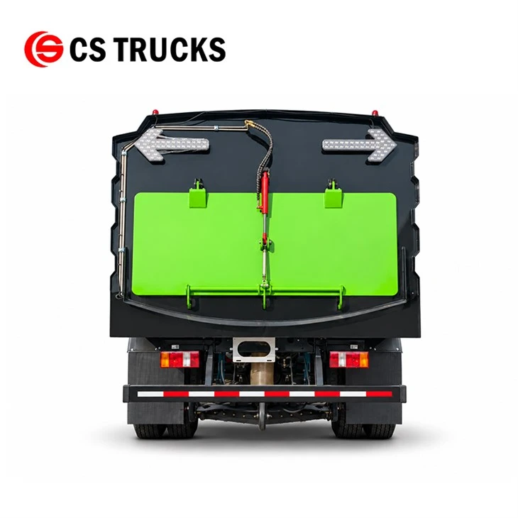 HOWO 4x2 road vacuum cleaner truck for urban road maintenance