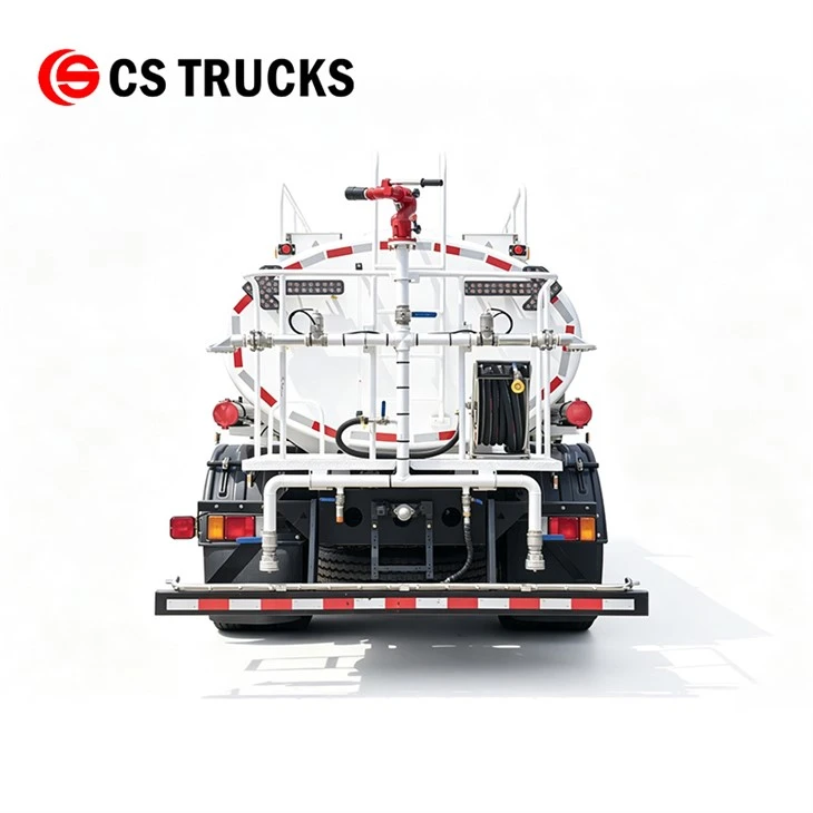 ISUZU GIGA 3200 Gallons 4x2 Water Sprinkler Truck for Dust Control