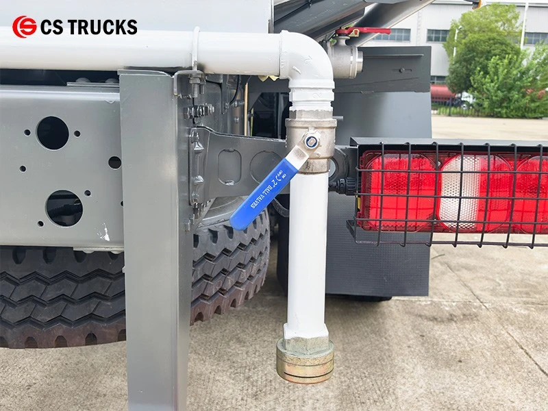 HOWO 6x4 Water Sprinkler Truck Rear Spraying Outlet Ball Valve HOWO 6x4 Water Sprinkler Truck Rear Spraying Outlet Ball Valve