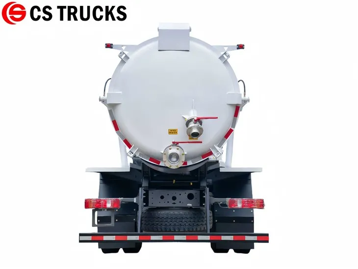 SINOTRUCK HOWO 4×2 vacuum septic tank