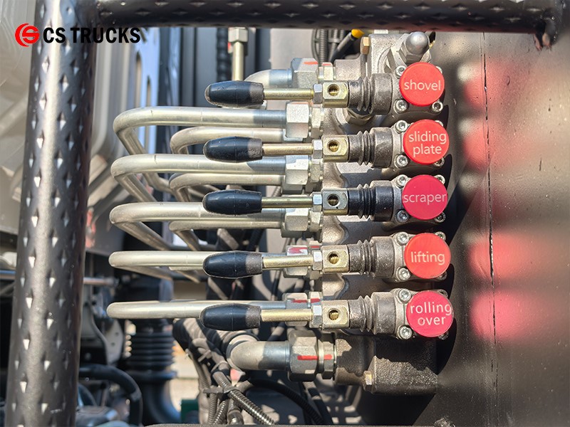 HOWO 7 CBM waste collection truck price HOWO 7 CBM waste collection truck price