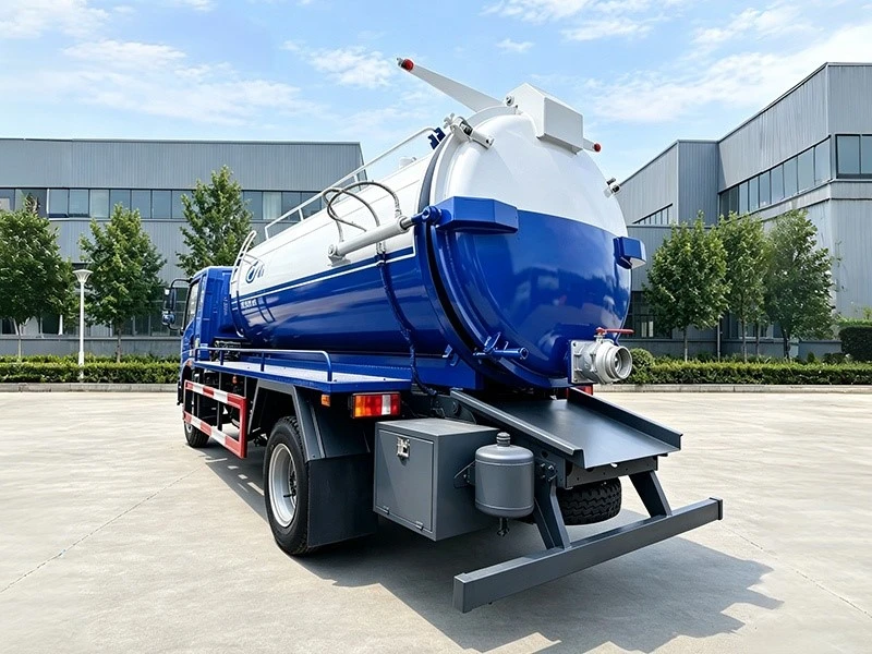 HOWO 4x2 Sludge Vacuum Truck 12000L Capacity 168HP Euro 3 for Sewage Treatment Plant Sludge Collection HOWO 4x2 Sludge Vacuum Truck 12000L Capacity 168HP Euro 3 for Sewage Treatment Plant Sludge Collection