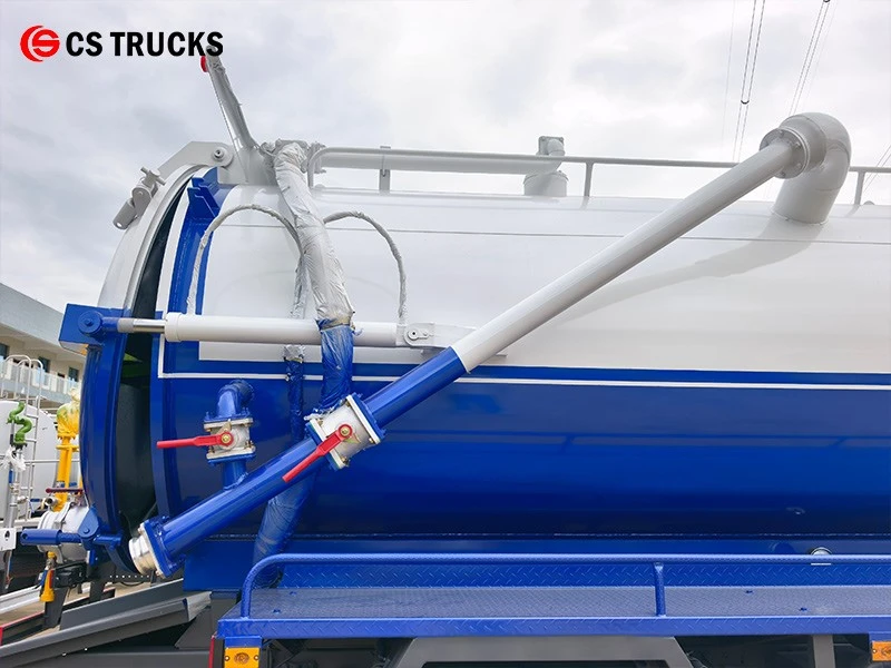 HOWO 4x2 wastewater vacuum tanker suction & discharge pipe HOWO 4x2 wastewater vacuum tanker suction & discharge pipe