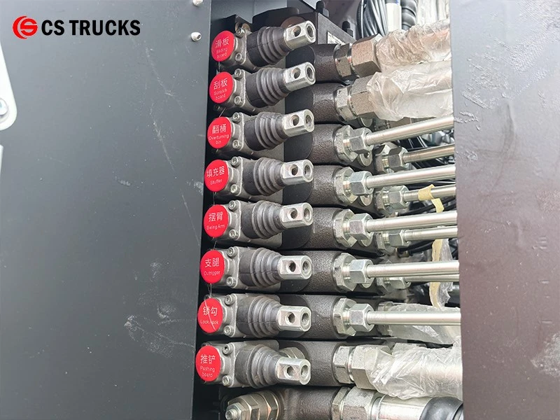 HOWO Compactor Truck Hydraulic Multi-Way Valve Bank With Labels HOWO Compactor Truck Hydraulic Multi-Way Valve Bank With Labels