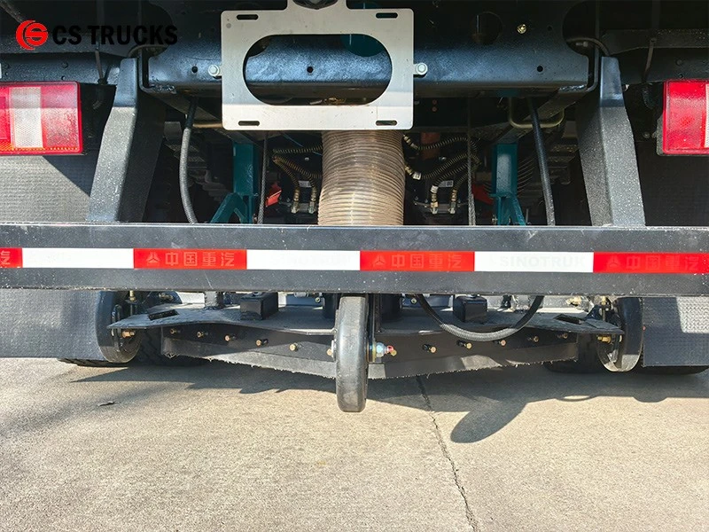 HOWO Sweeper Truck Rear Suction Disc Assembly & Tail Lights HOWO Sweeper Truck Rear Suction Disc Assembly & Tail Lights