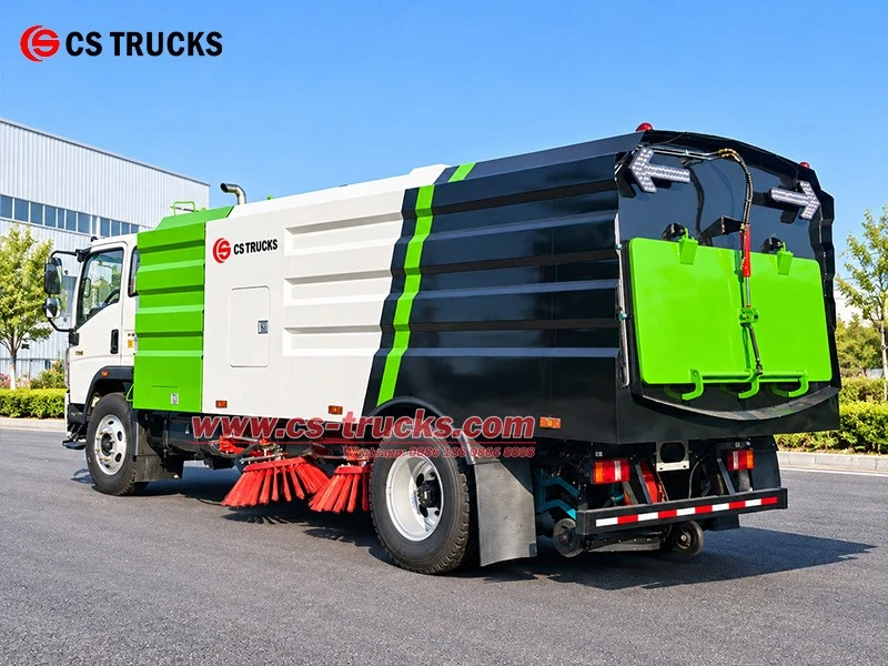 Rear Left view of HOWO Euro 3 mechanical sweeper truck with 5 brushes for parking lot Rear Left view of HOWO Euro 3 mechanical sweeper truck with 5 brushes for parking lot